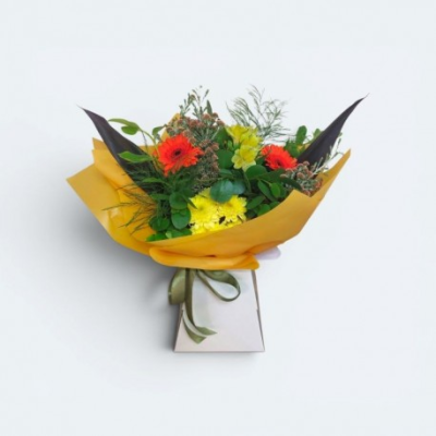 Just To Say - Just to Say - A few select flowers arranged with seasonal foliage. Aqua-packed in water and delivered in a presentation box. The ideal small gift to send along with your message.